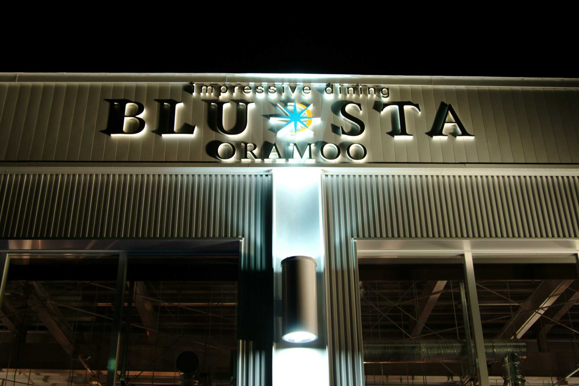 BLUSTA 南吉成店